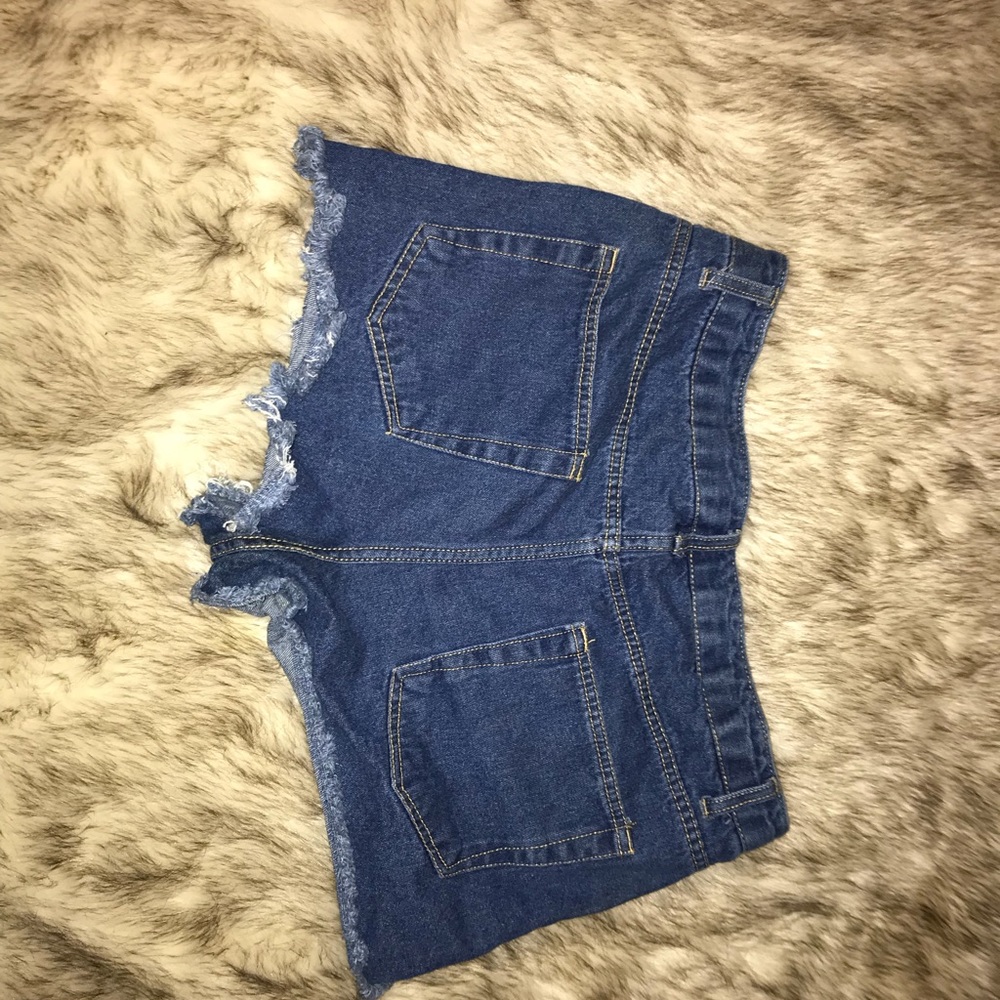 Shorts - Picture 2 of 2
